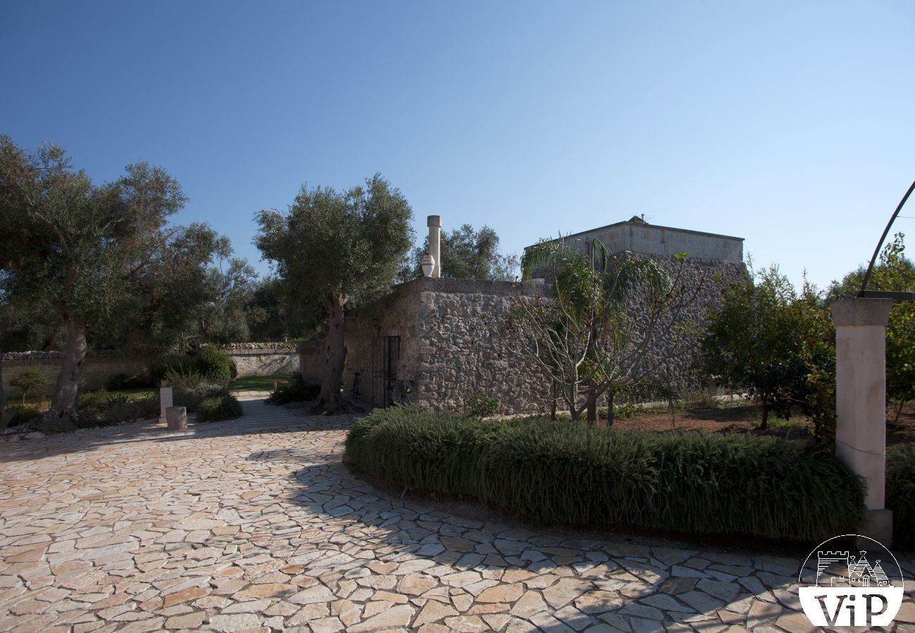 Villa in Carpignano Salentino - Exklusive masseria in Apulien, mit Pool, jacuzzi, pajare, trulli m595