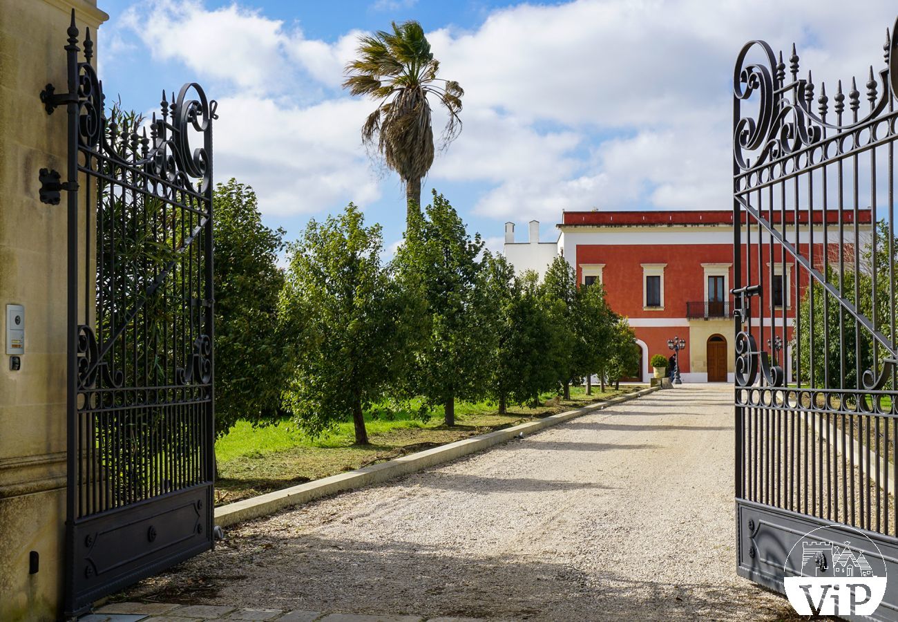 Villa in Galatina - Luxuriöse Ferienvilla mit privatem Pool in Apulien, 5 Schlafzimmer m800