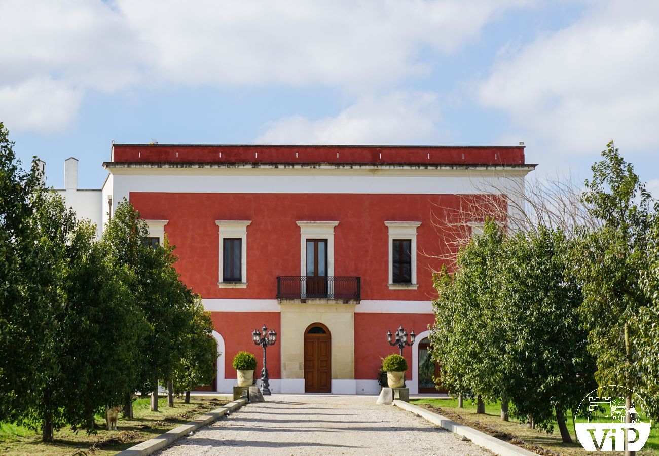 Villa in Galatina - Luxuriöse Ferienvilla mit privatem Pool in Apulien, 5 Schlafzimmer m800