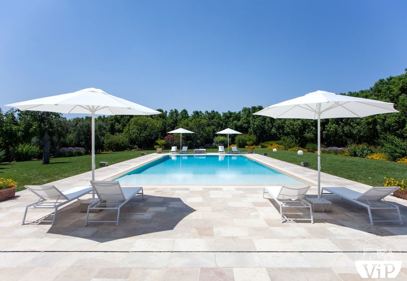 Villa in Galatina - Luxuriöse Ferienvilla mit privatem Pool in Apulien, 5 Schlafzimmer m800