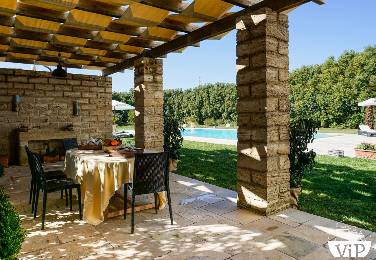 Villa in Galatina - Mieten Sie eine Luxusvilla für Ferien mit Pool in Salento mit 5 Schlafzimmern und 6 Bädern m800