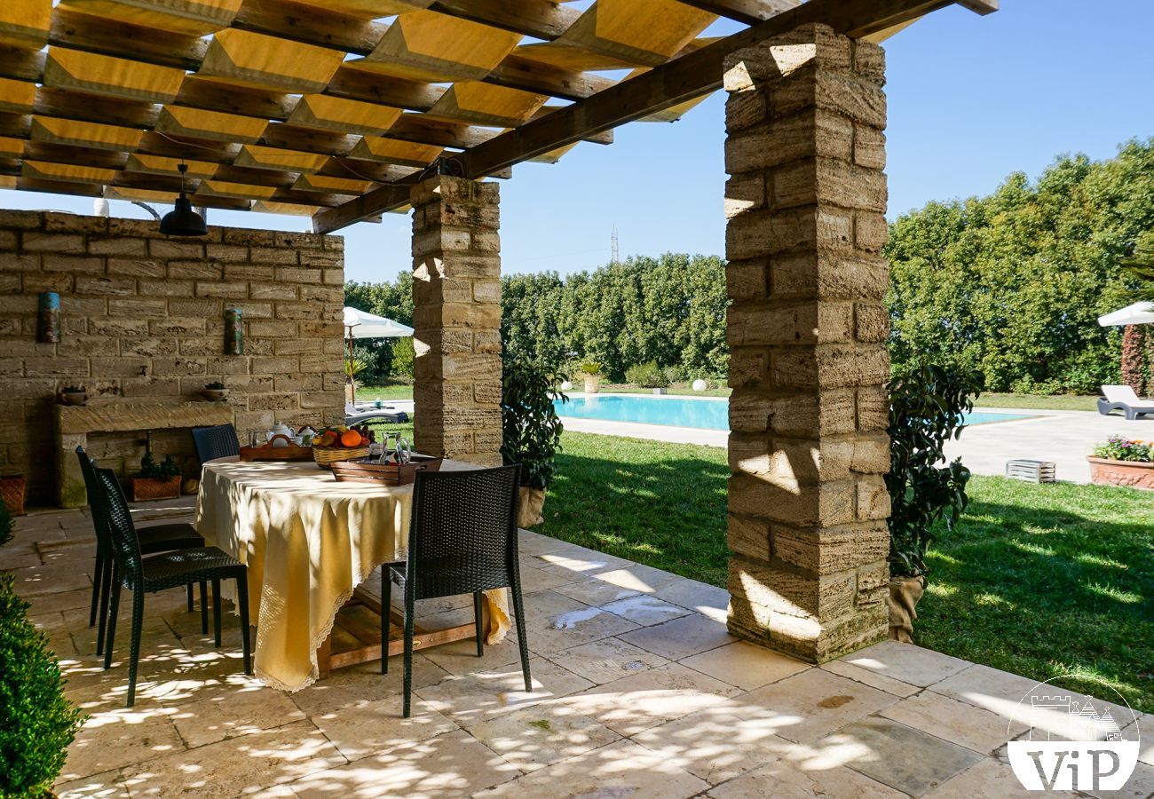 Villa in Galatina - Luxuriöse Ferienvilla mit privatem Pool in Apulien, 5 Schlafzimmer m800