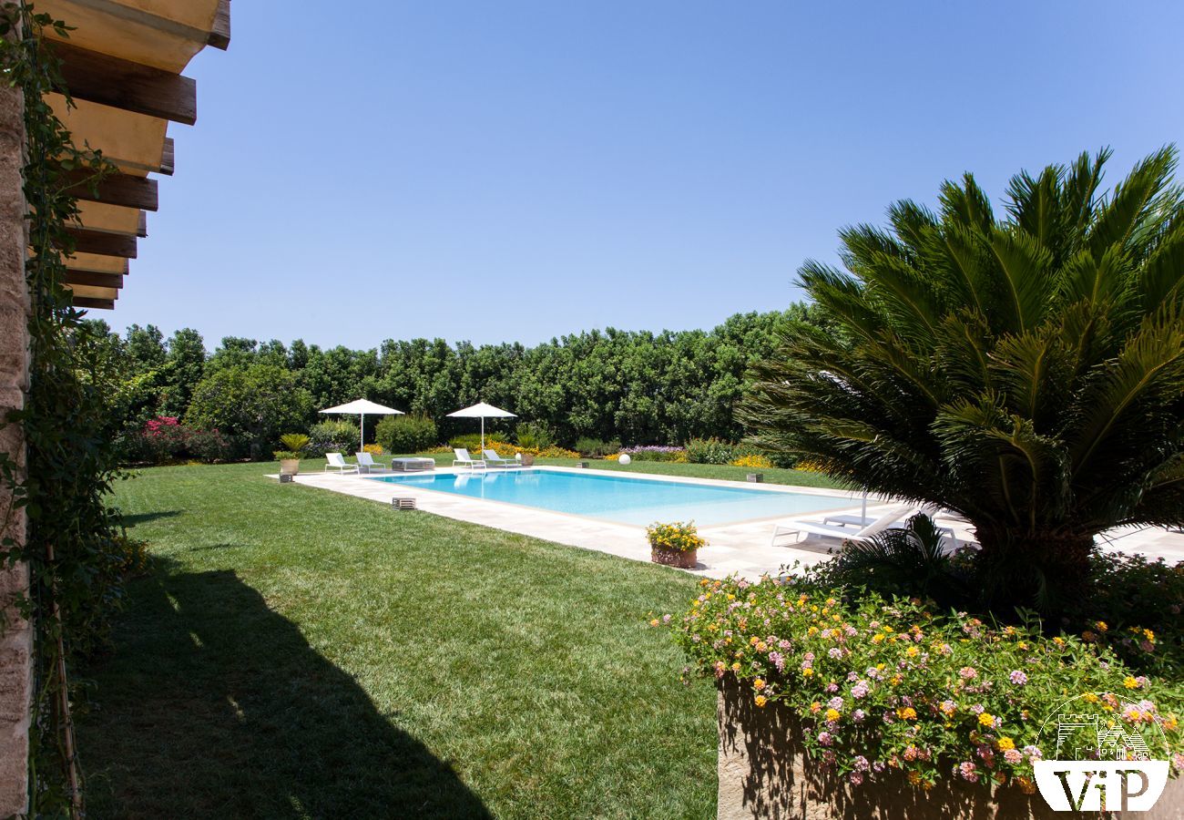 Villa in Galatina - Luxuriöse Ferienvilla mit privatem Pool in Apulien, 5 Schlafzimmer m800