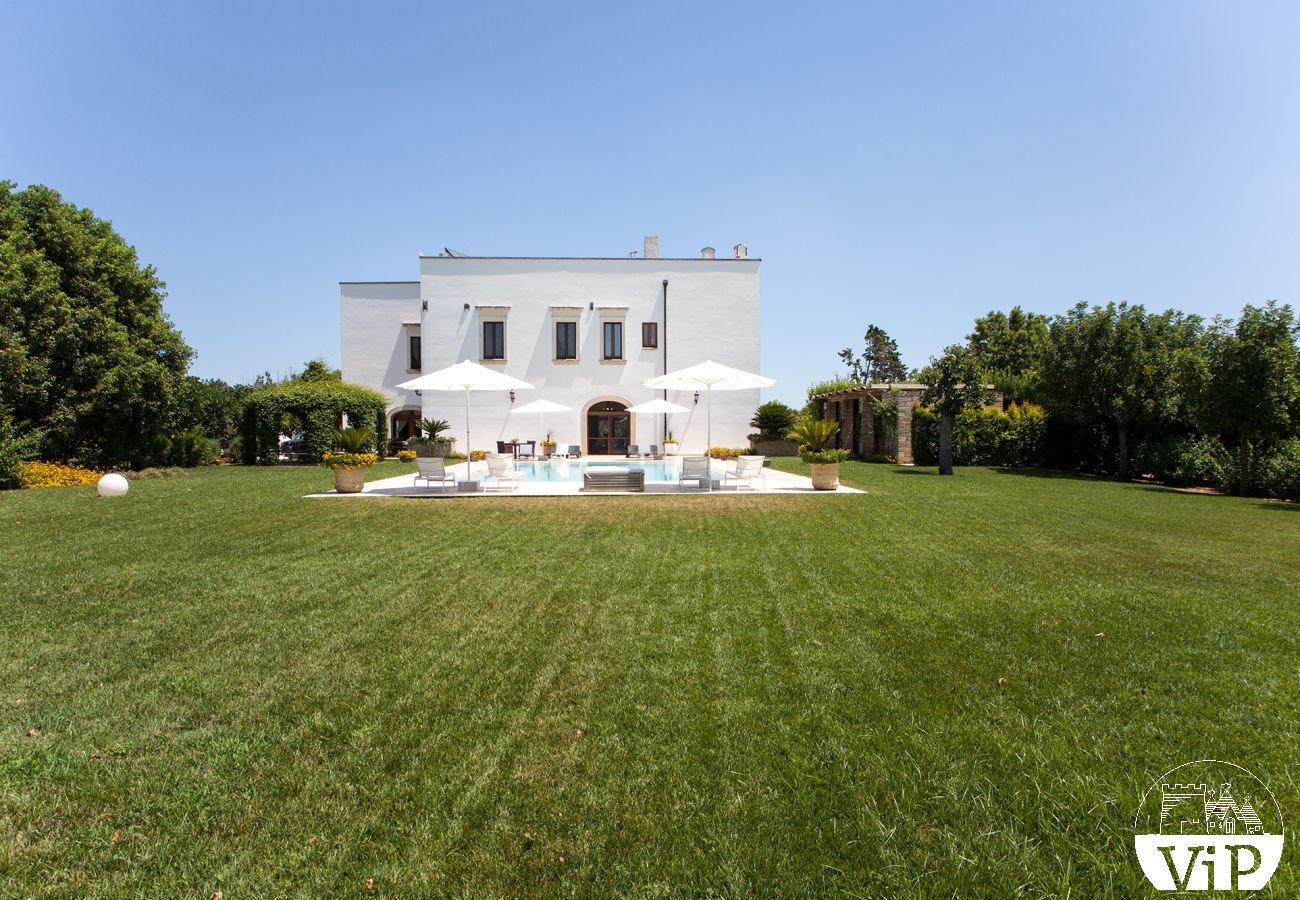 Villa in Galatina - Luxuriöse Ferienvilla mit privatem Pool in Apulien, 5 Schlafzimmer m800