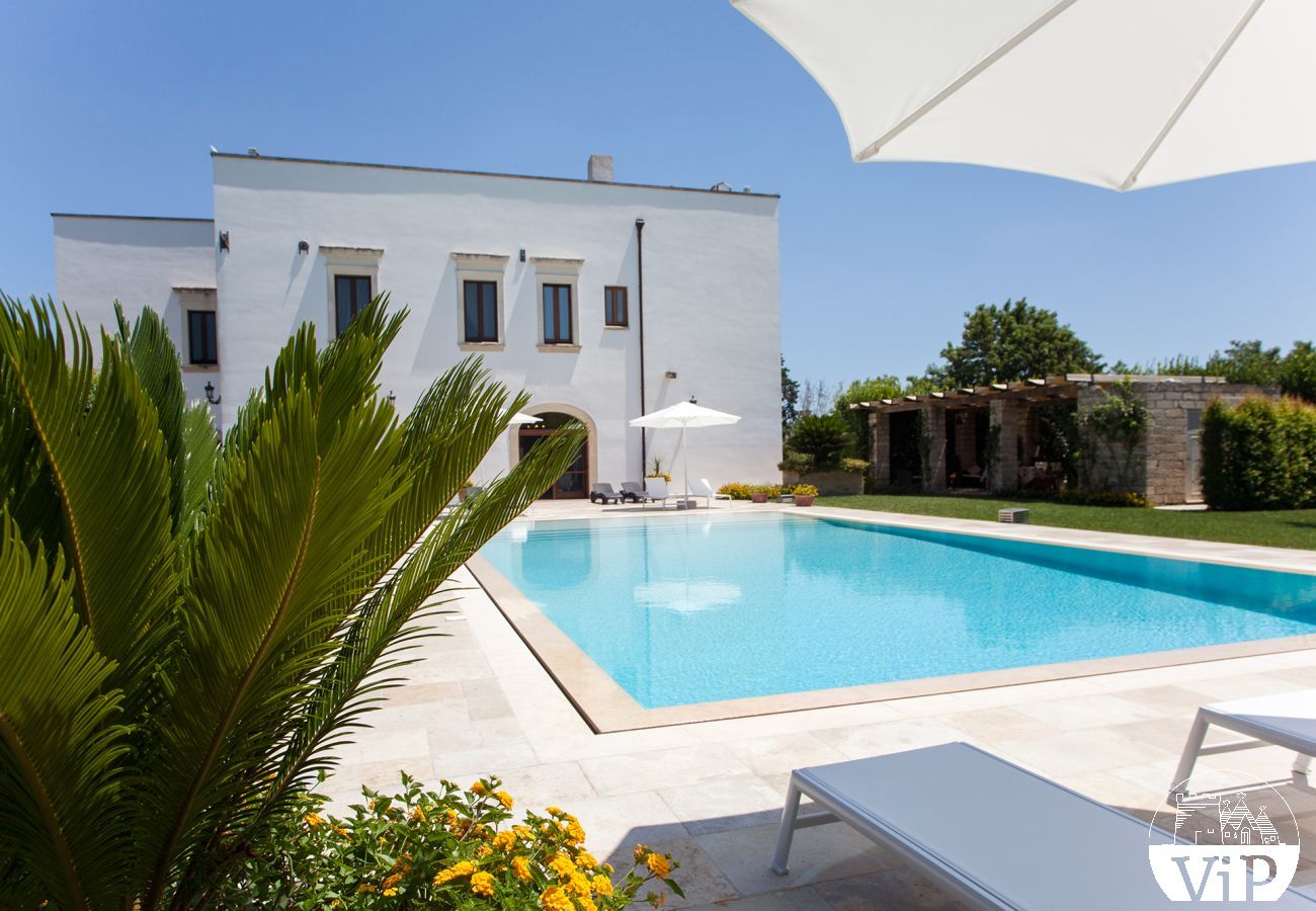 Villa in Galatina - Luxuriöse Ferienvilla mit privatem Pool in Apulien, 5 Schlafzimmer m800