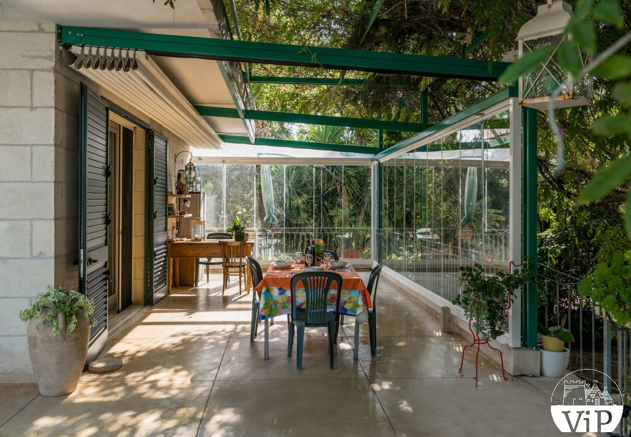 Villa in Carpignano Salentino - Villa mit privatem Pool und Fußballplatz 5 Schlafzimmer und 5 Badezimmer in Apulien m400