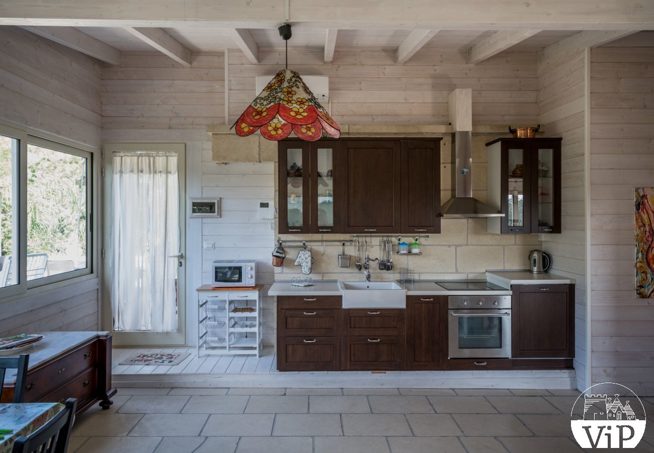 Villa in Carpignano Salentino - Villa mit privatem Pool und Fußballplatz 5 Schlafzimmer und 5 Badezimmer in Apulien m400