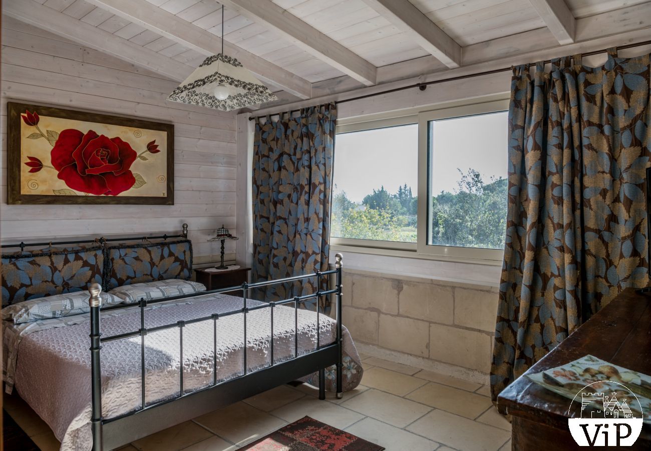 Villa in Carpignano Salentino - Villa mit privatem Pool und Fußballplatz 5 Schlafzimmer und 5 Badezimmer in Apulien m400
