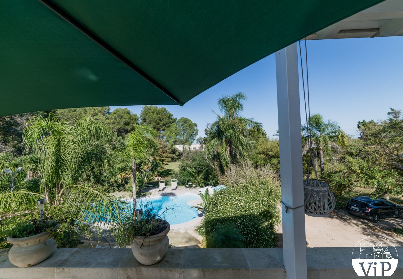 Villa in Carpignano Salentino - Villa mit privatem Pool und Fußballplatz 5 Schlafzimmer und 5 Badezimmer in Apulien m400