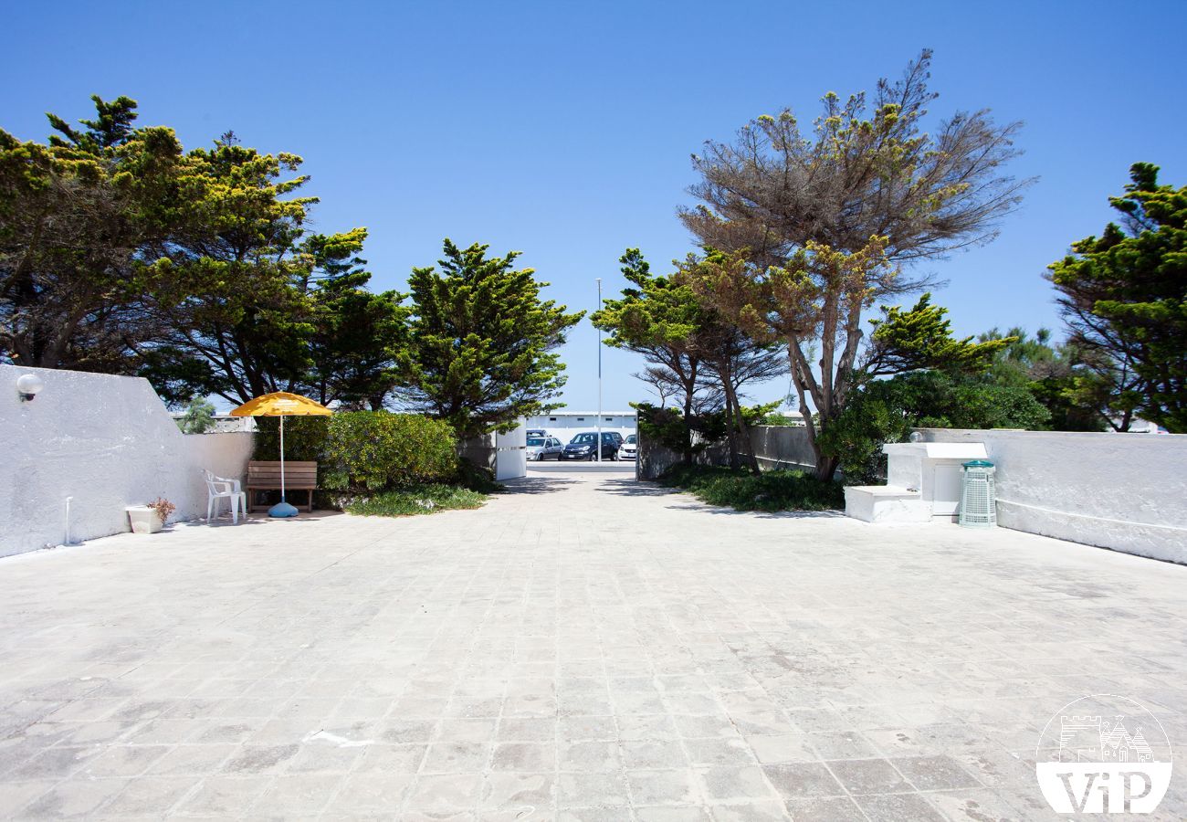 Ferienhaus in Torre Chianca - Ferienhaus mit großem Vorgarten in Strandnähe 3 Schlafzimmer und 2 Bäder m730