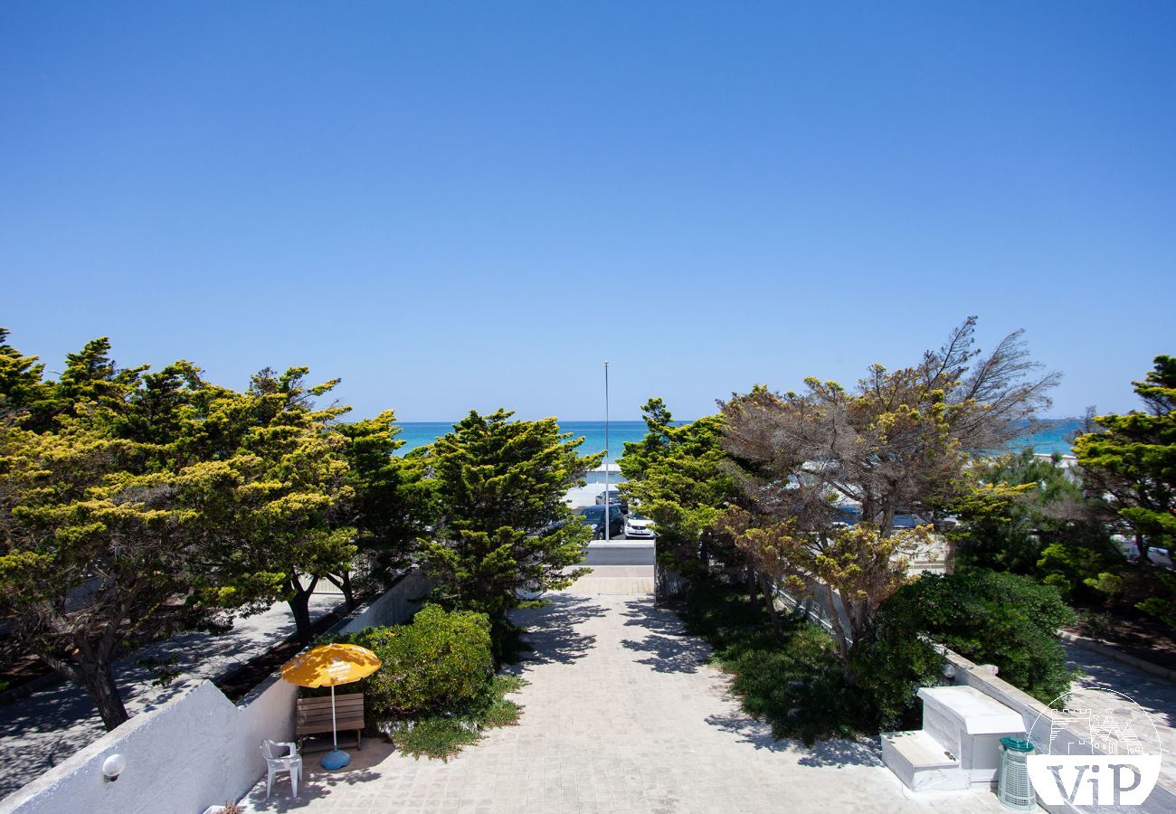 Ferienhaus in Torre Chianca - Ferienhaus mit großem Garten  in Strandnähe 3 Schlafzimmer m730