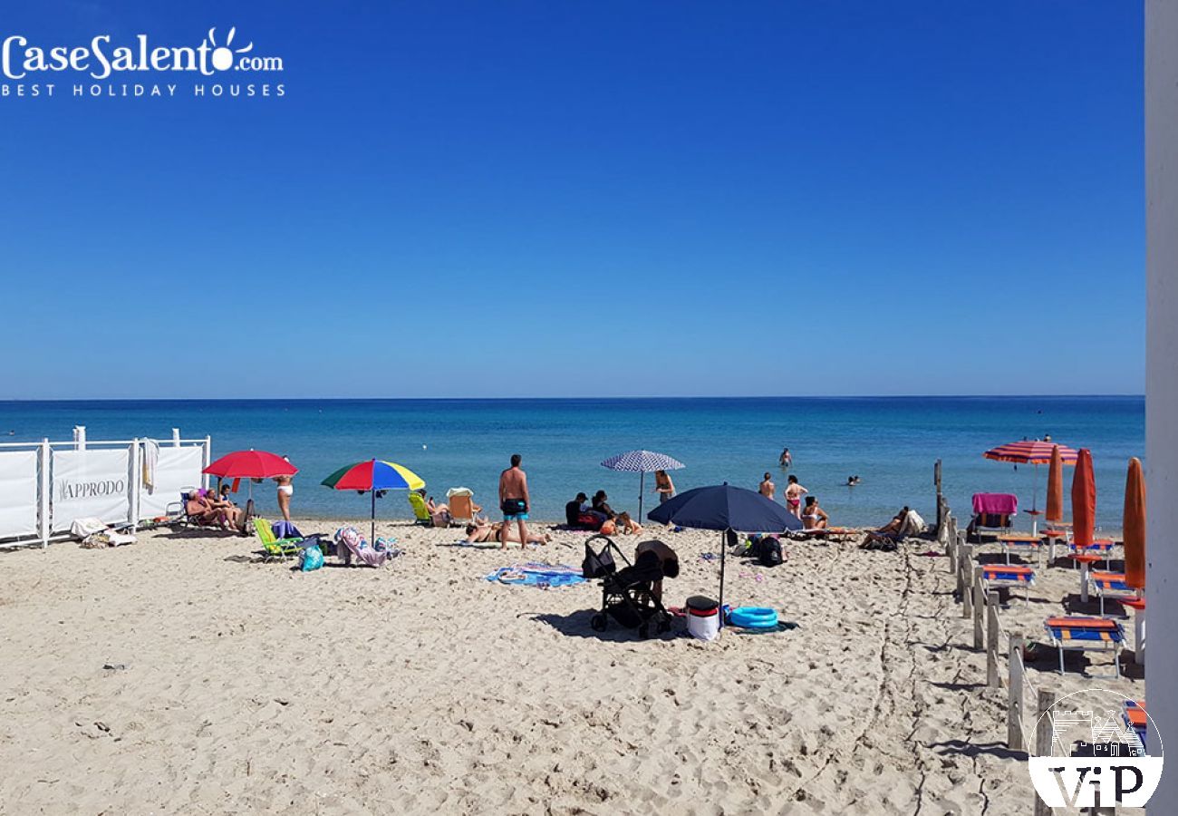 Ferienhaus in Torre Chianca - Ferienhaus mit großem Garten  in Strandnähe 3 Schlafzimmer m730