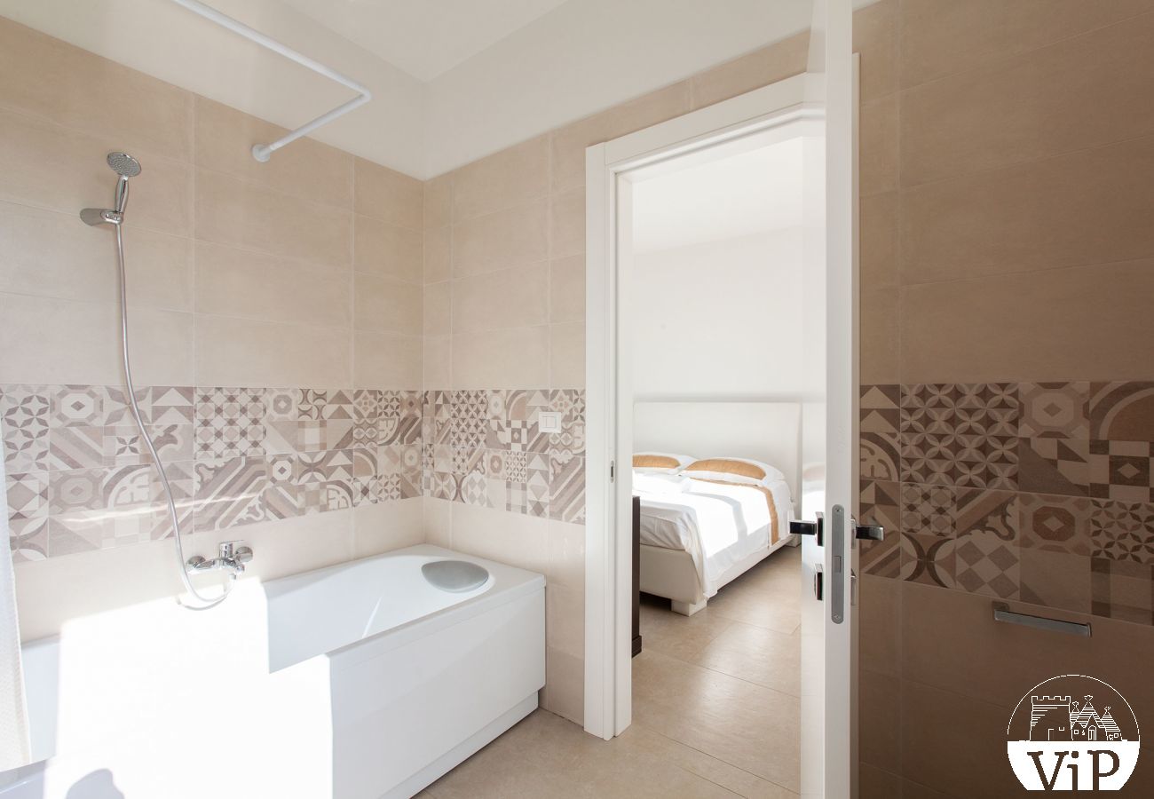 Villa in Ugento - Große villa mit privatem Pool, 5 Schlafzimmer, 5 Badezimmer, Ionischer Strand Torre San Giovanni, Lido Marini m780