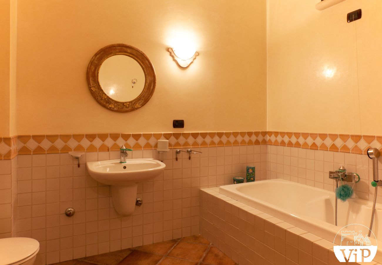 Villa in Galatina - Villa mit Schwimmbad, Tennisplatz, Sauna, 6 Schlafzimmer, m850