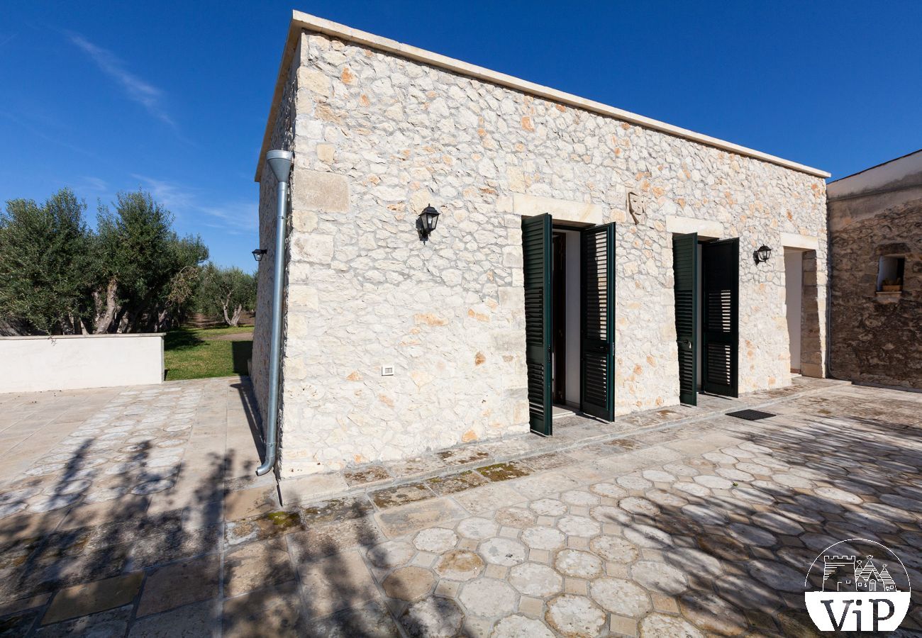 Villa in Corigliano d´Otranto - Landgut mit privatem Pool für große Gruppen m340