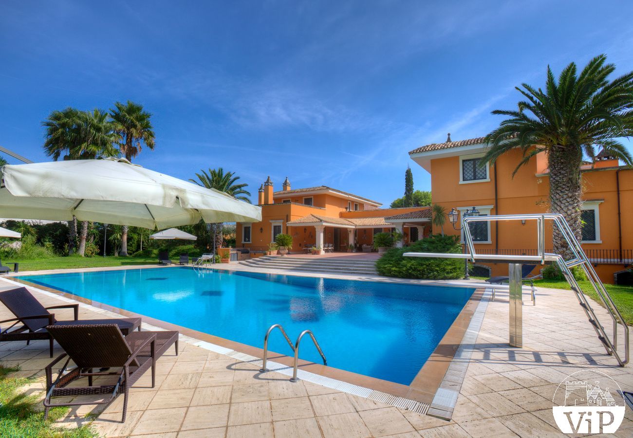 Villa in Lecce - Villa mit Schwimmbad, Fußball- und Tennisplatz, Beachvolleyball, m990