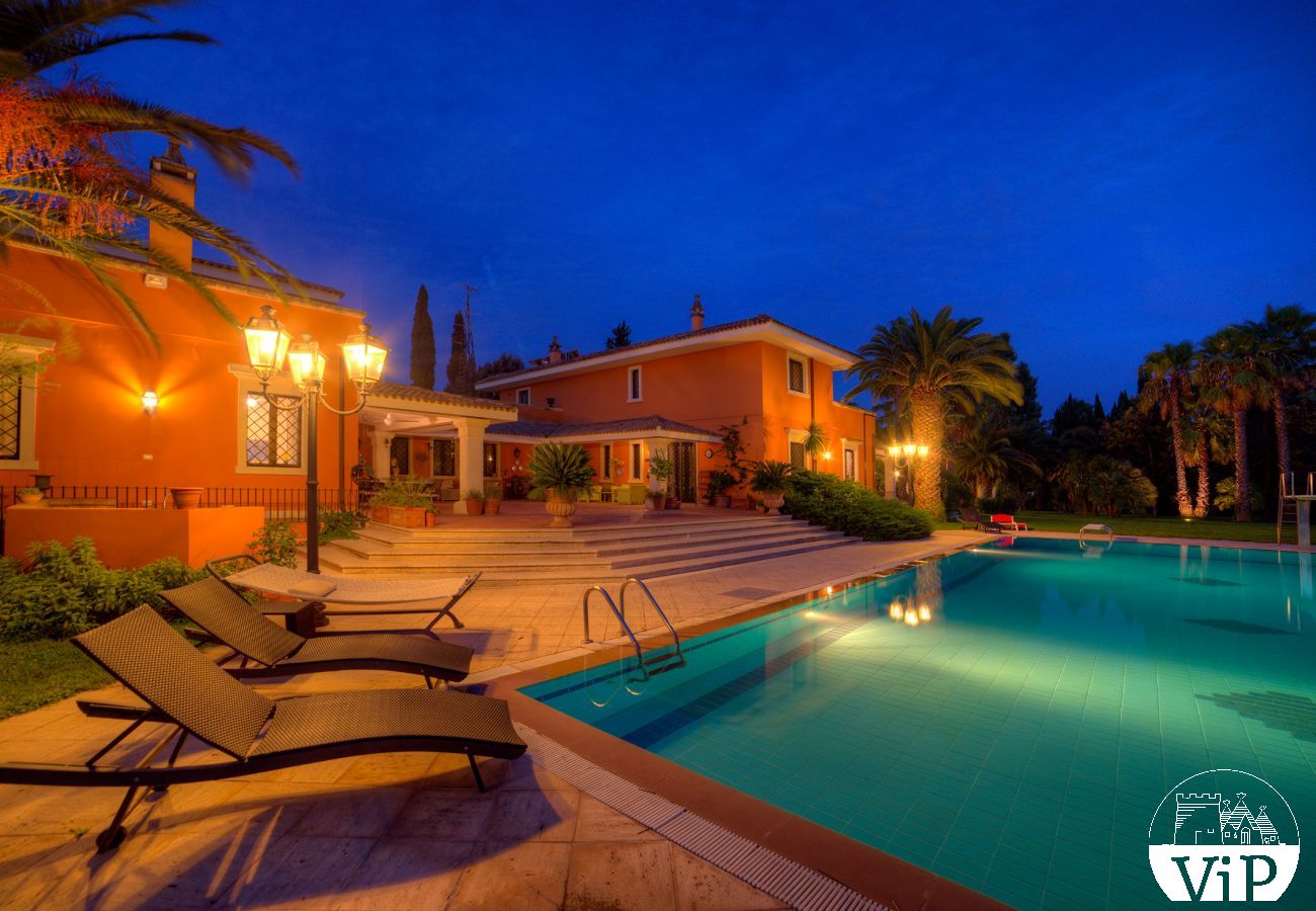 Villa in Lecce - Villa mit Schwimmbad, Fußball- und Tennisplatz, Beachvolleyball, m990