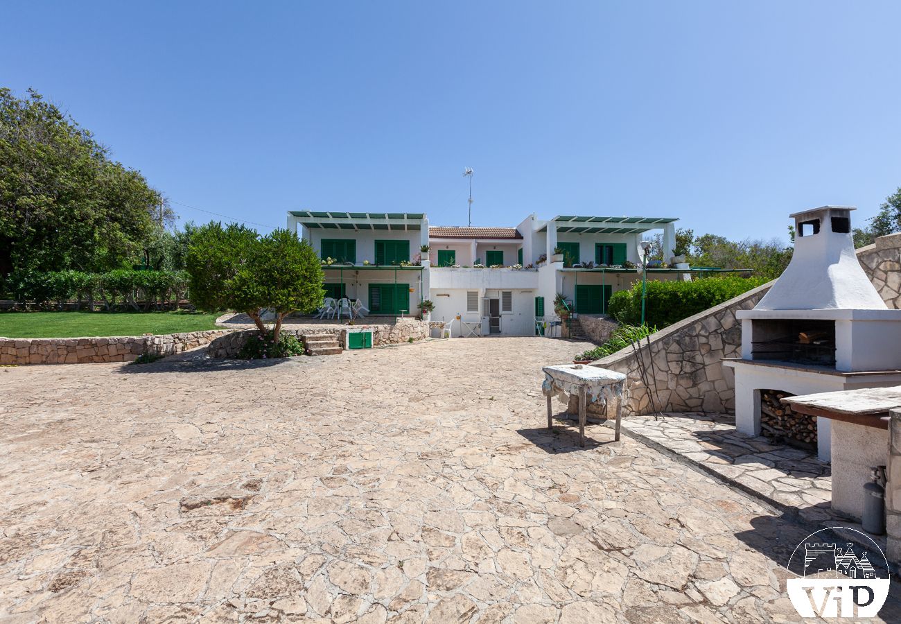 Villa in Torre San Giovanni - Villa mit Meerblick und Gemeinschaftspool, Ionisches Meer m451