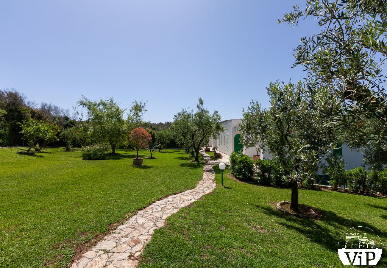 Villa in Torre San Giovanni - Villa mit Meerblick und Gemeinschaftspool, Ionisches Meer m451