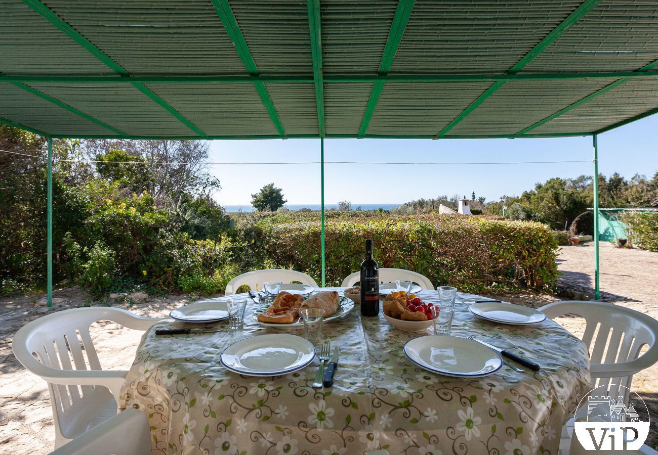 Villa in Torre San Giovanni - Villa mit Meerblick und Gemeinschaftspool, Ionisches Meer m451