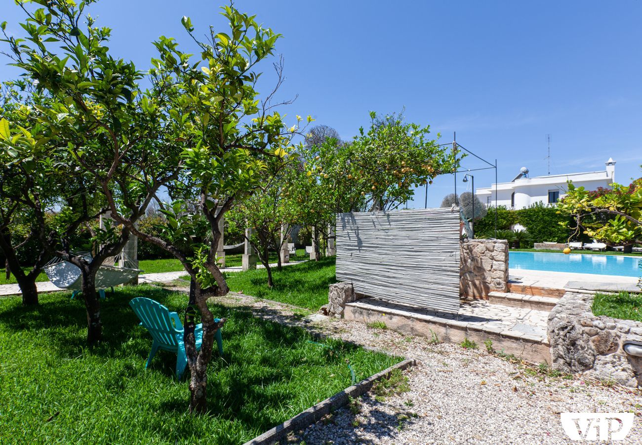 Villa in San Foca - Grosse Landhausvilla mit Pool  bei San Foca, m180