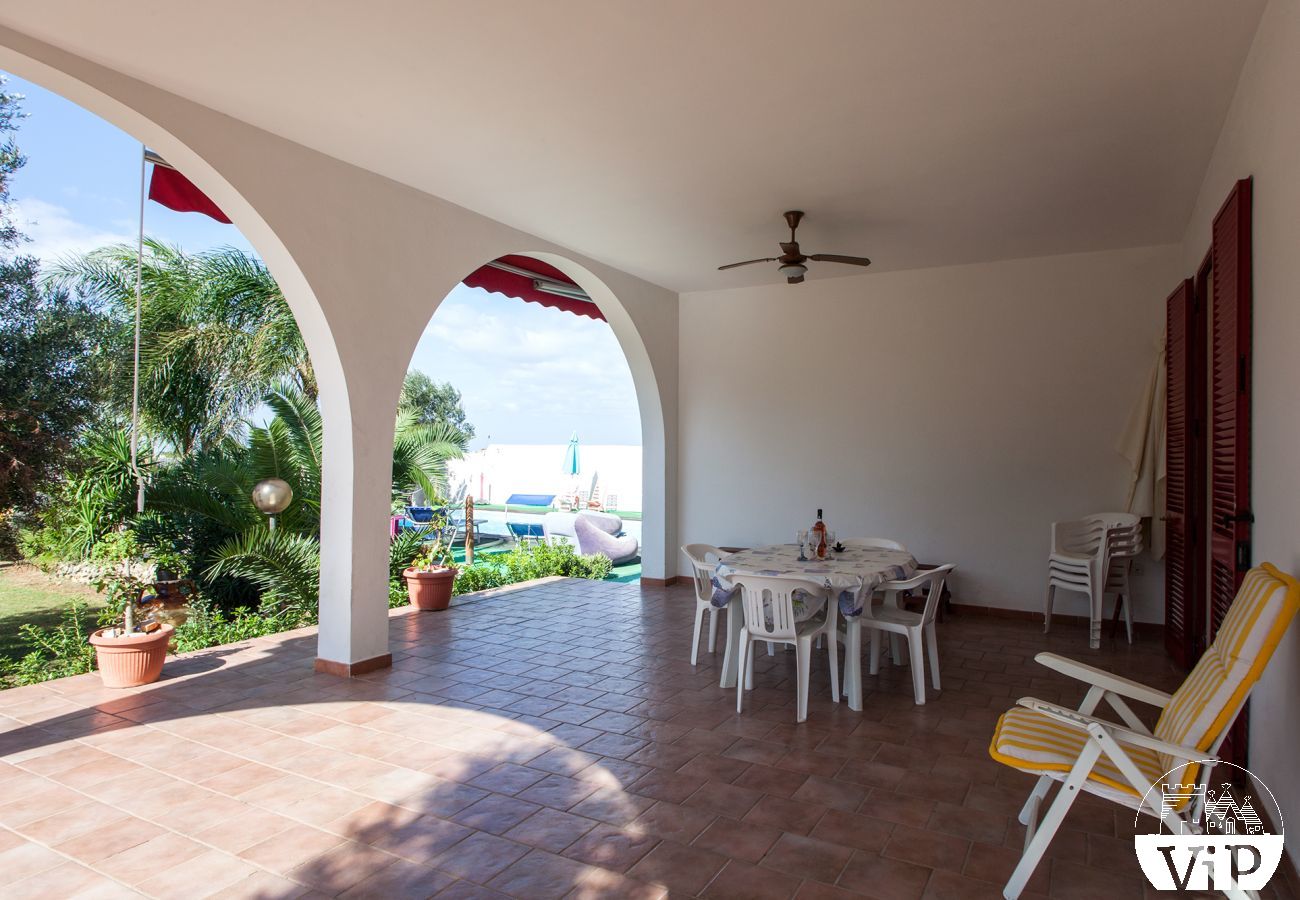 Villa in Porto Cesareo - Ferienhaus mit privatem Pool, Nahe Strand, 3 Schlafzimmer, m511