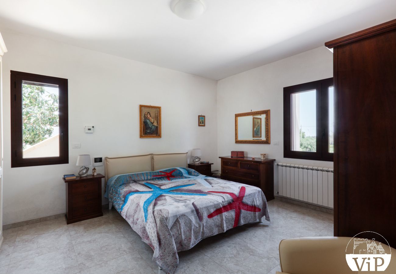Villa in Carpignano Salentino - Villa pool garten wifi elektroauto laden m900