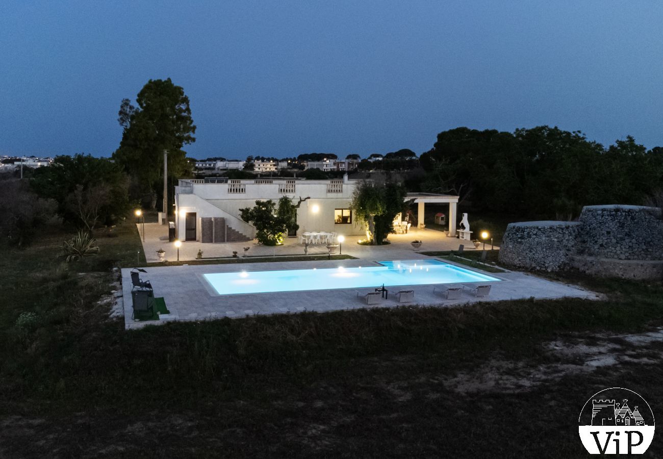 Villa in Carpignano Salentino - Villa pool garten wifi elektroauto laden m900
