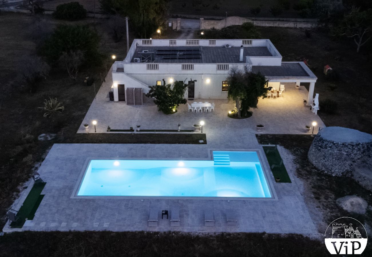 Villa in Carpignano Salentino - Villa pool garten wifi elektroauto laden m900