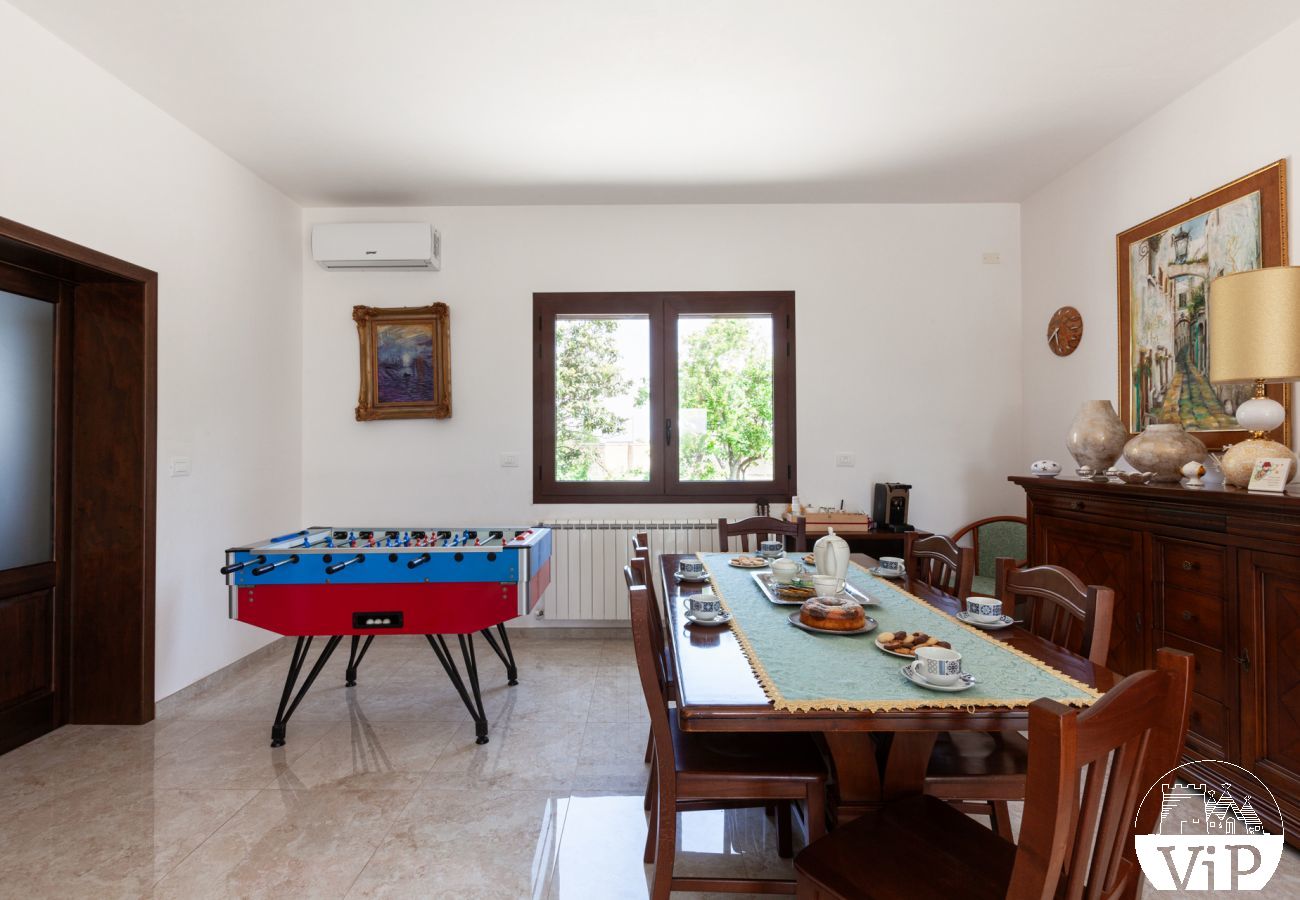 Villa in Carpignano Salentino - Villa pool garten wifi elektroauto laden m900