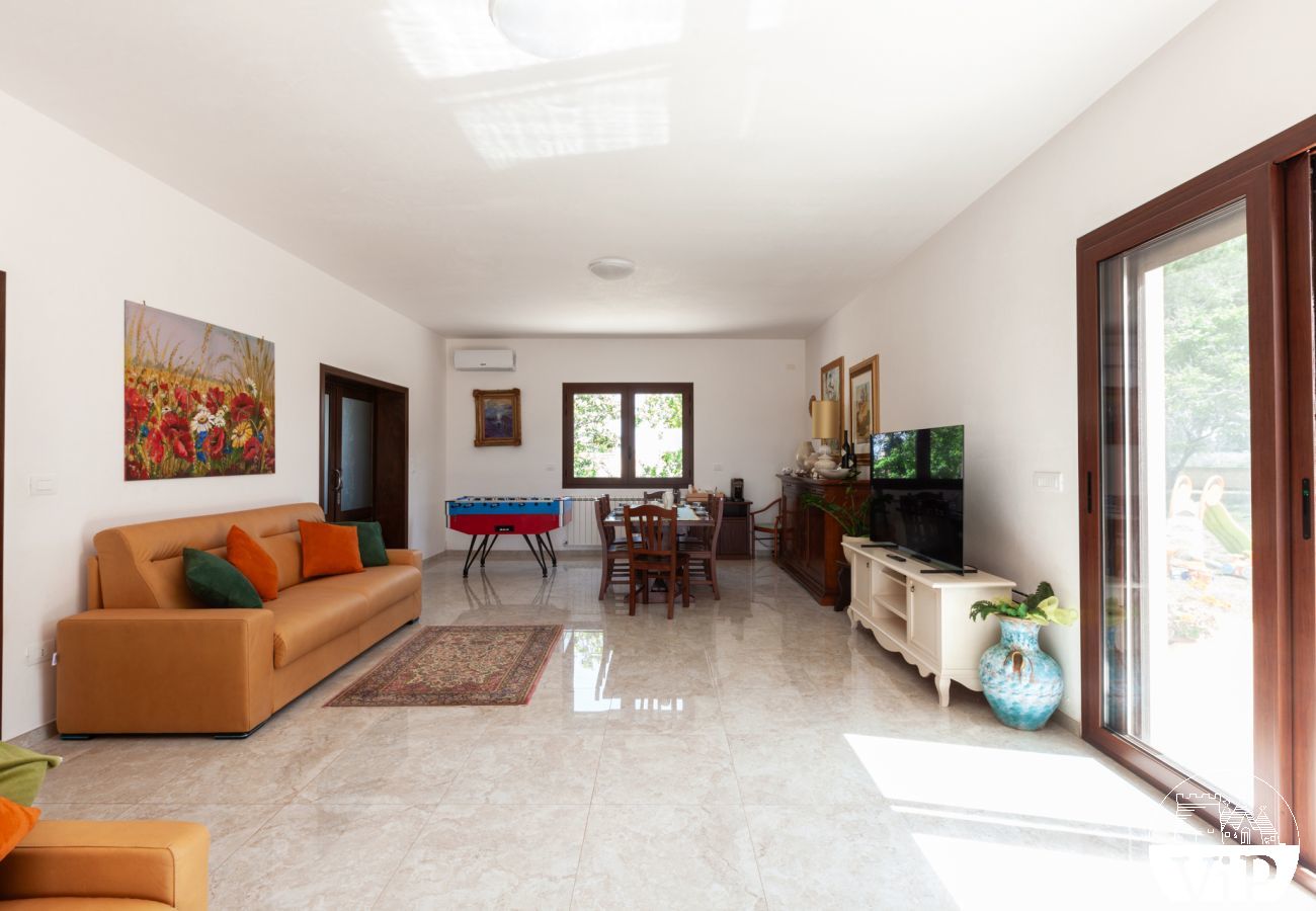 Villa in Carpignano Salentino - Villa pool garten wifi elektroauto laden m900