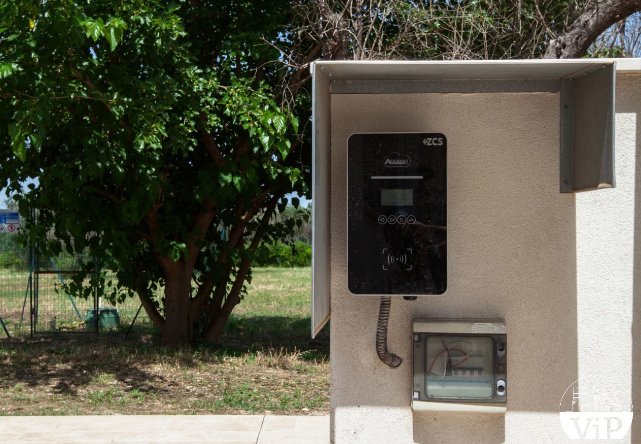 Villa in Carpignano Salentino - Villa pool garten wifi elektroauto laden m900