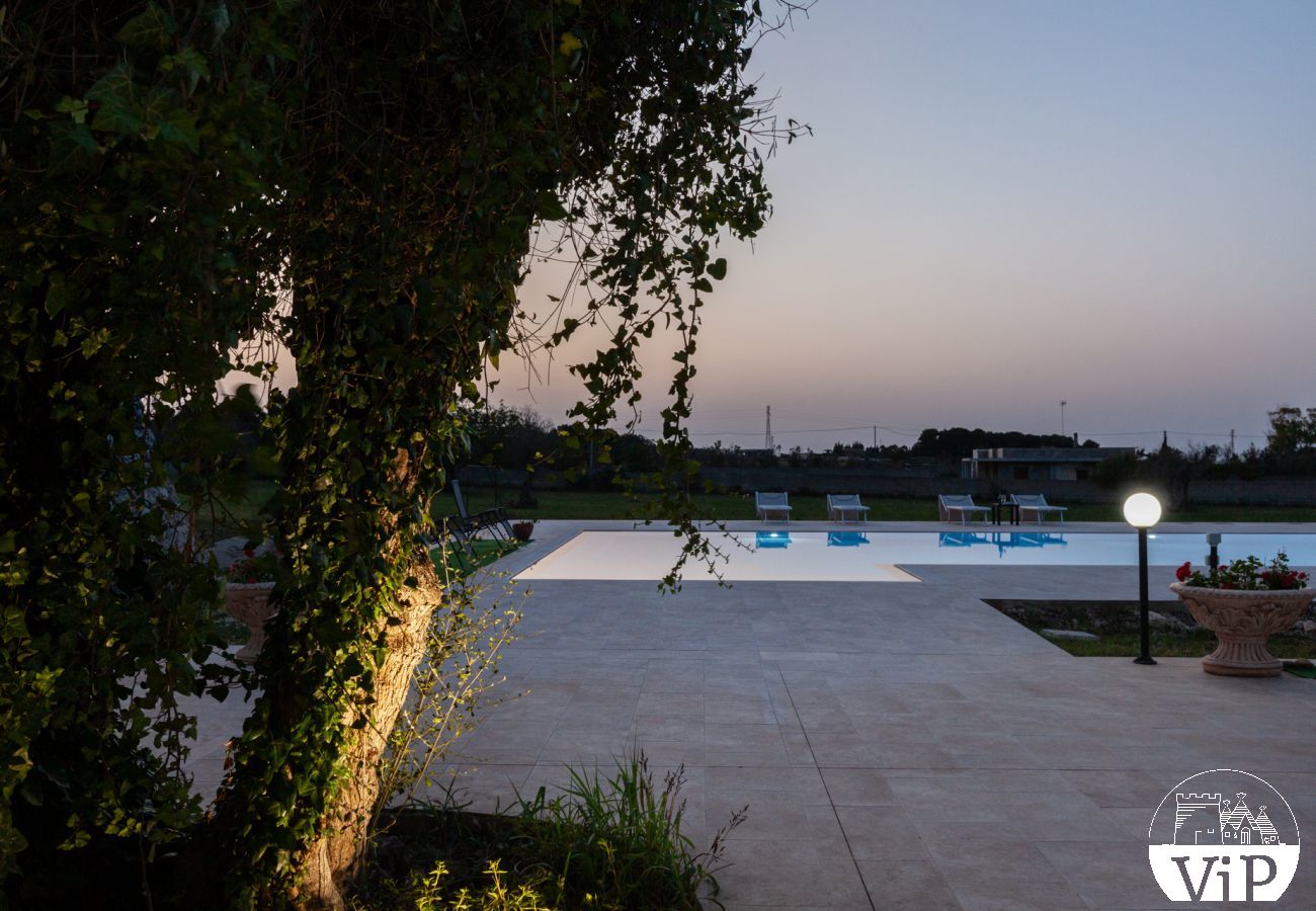 Villa in Carpignano Salentino - Villa pool garten wifi elektroauto laden m900