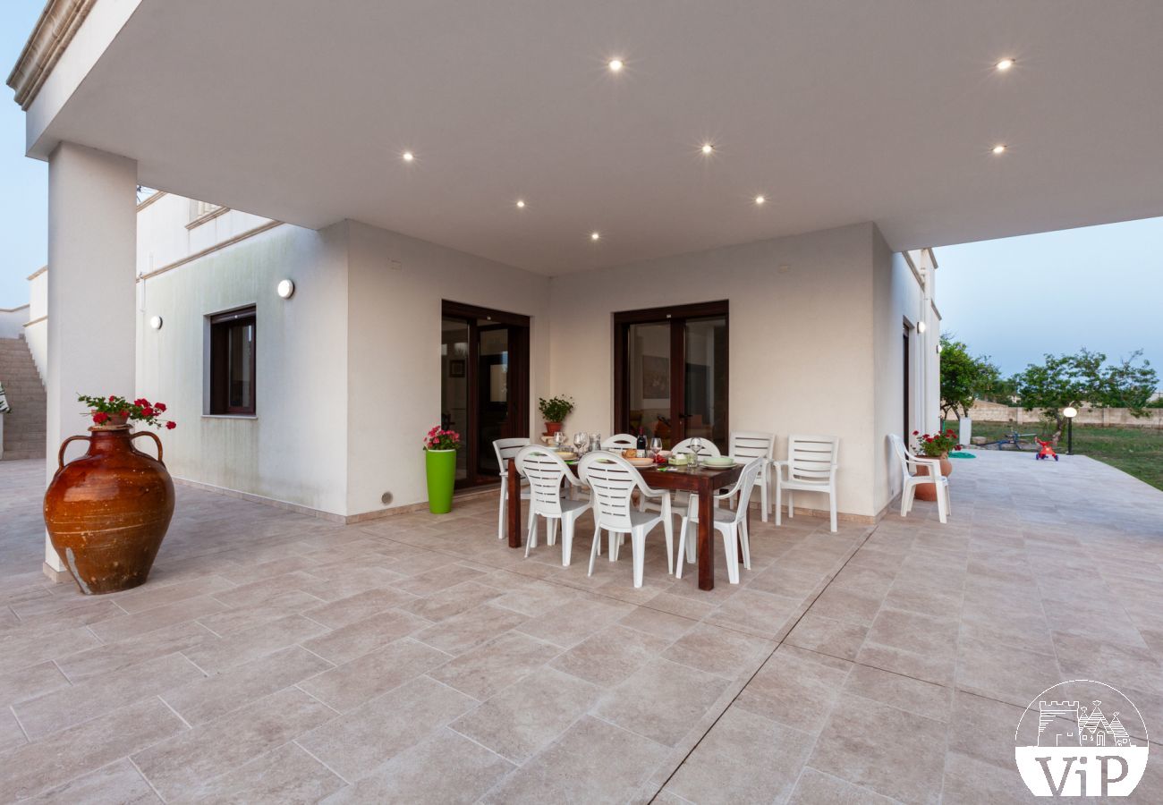 Villa in Carpignano Salentino - Villa pool garten wifi elektroauto laden m900