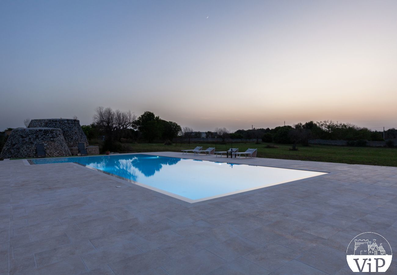 Villa in Carpignano Salentino - Villa pool garten wifi elektroauto laden m900