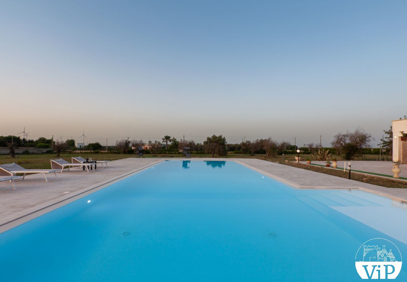 Villa in Carpignano Salentino - Villa pool garten wifi elektroauto laden m900
