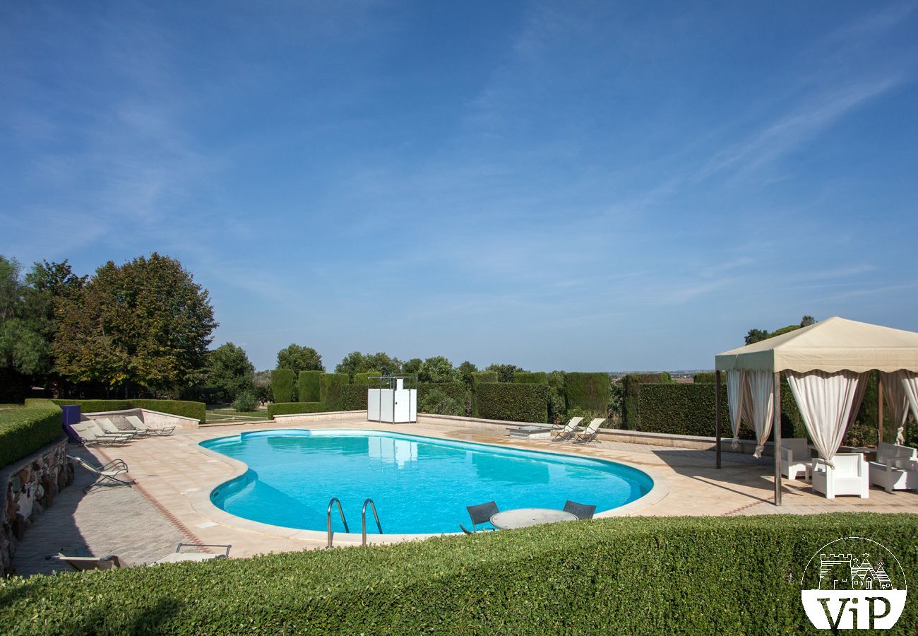 Villa in Galatina - Villa 6 Schlaf- und Badezimmer mit privatem Pool m880