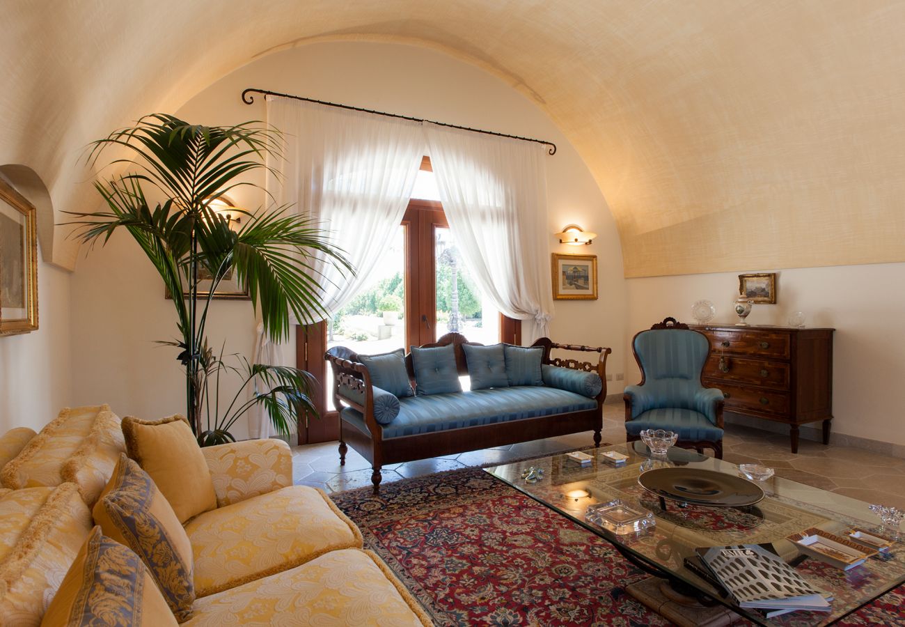 Villa à Galatina - Luxueuse villa de vacances avec piscine dans le Salento, 5 chambres, 6 salles de bains m800