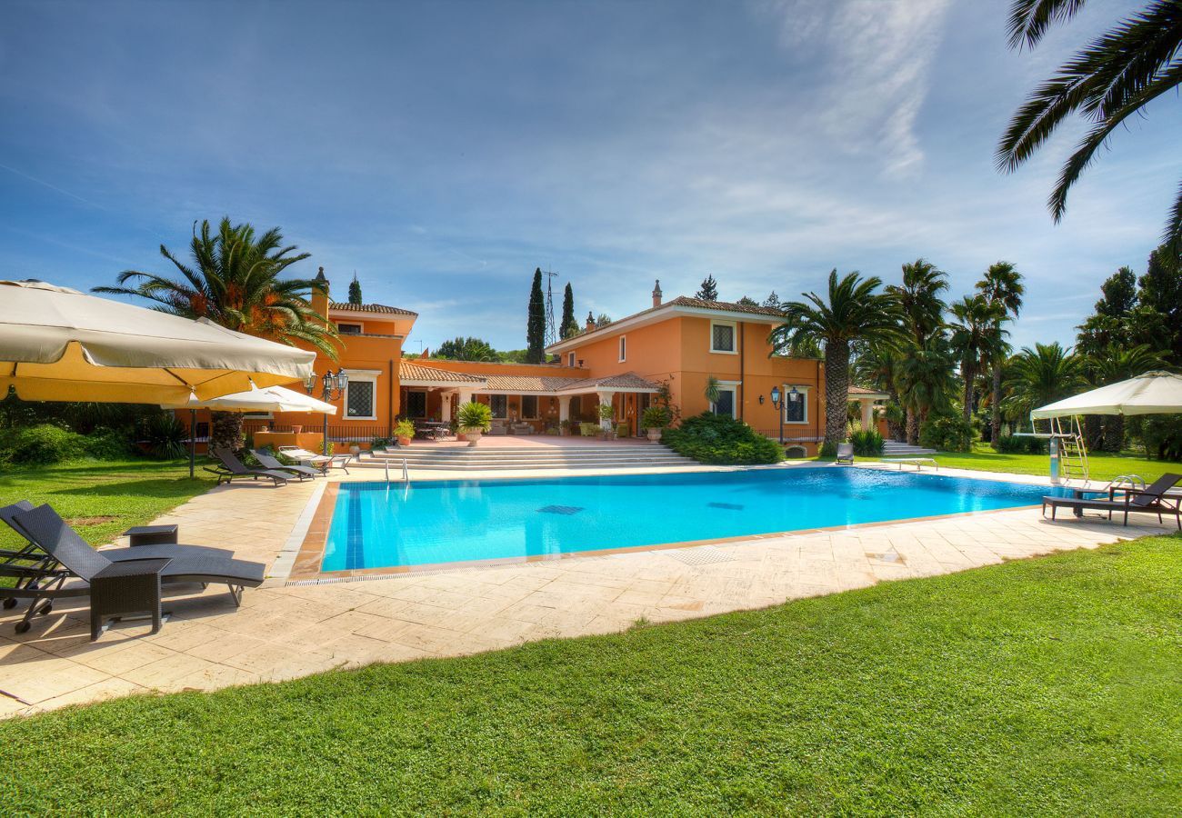 Appartement à Lecce - Villa avec piscine, sauna, salle de gym, billard, terrains de football, tennis et beach-volley, lave-vaisselle m991