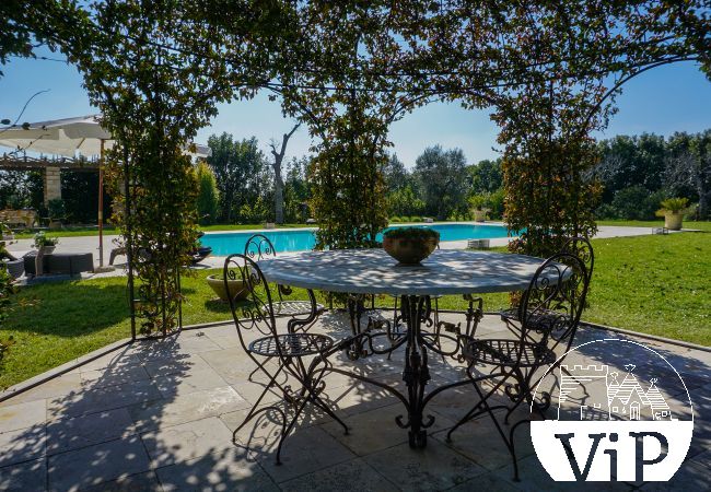 Villa à Galatina - Luxueuse villa avec piscine privée dans les Pouilles, 5 chambres m800