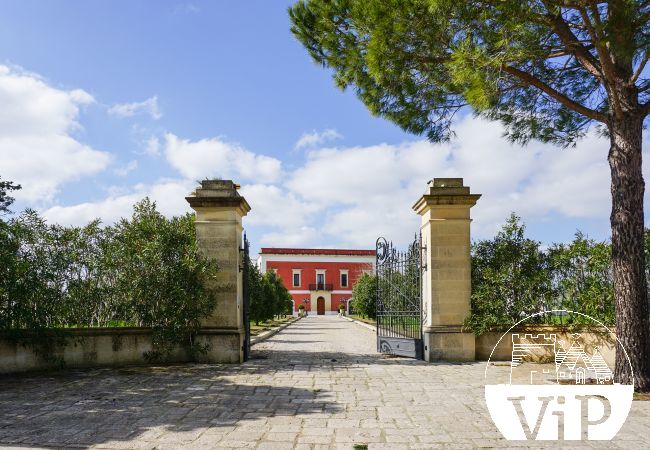 Villa à Galatina - Luxueuse villa avec piscine privée dans les Pouilles, 5 chambres m800