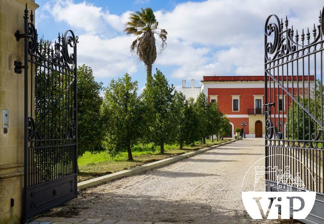 Villa à Galatina - Luxueuse villa avec piscine privée dans les Pouilles, 5 chambres m800