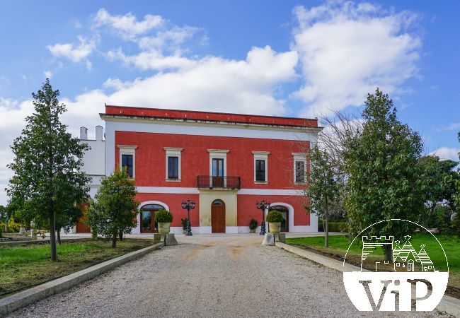 Villa à Galatina - Luxueuse villa avec piscine privée dans les Pouilles, 5 chambres m800