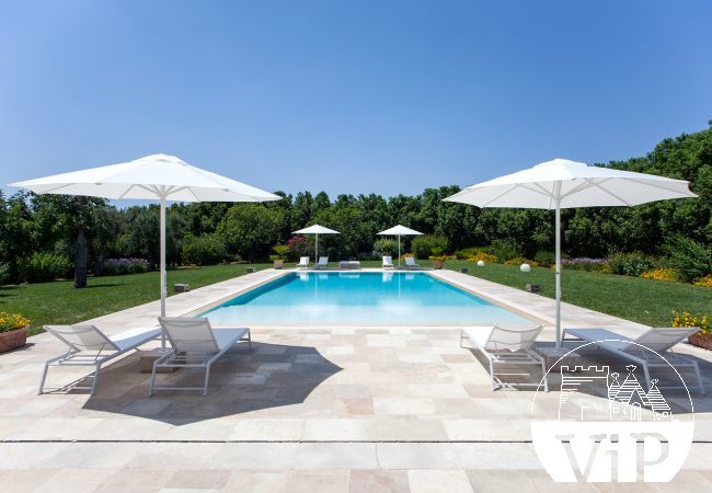 Villa à Galatina - Luxueuse villa avec piscine privée dans les Pouilles, 5 chambres m800