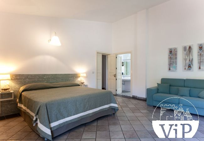 Villa à Neviano - Grande villa de vacances près de Gallipoli, 6 chambres, 6 salles de bains, piscine privée m200