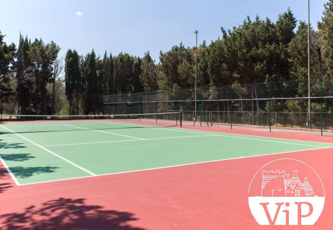 Villa à Santa Caterina - Villa à Santa Caterina avec grande piscine, court de tennis, terrain de football, zone de barbecue, m750