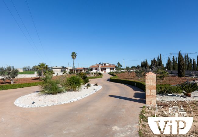 Villa à Poggiardo - Superbe villa du Salento, piscine avec jacuzzi, m330