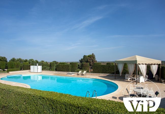 Villa à Galatina - Villa 6 camere e 6 bagni con piscina privata m880