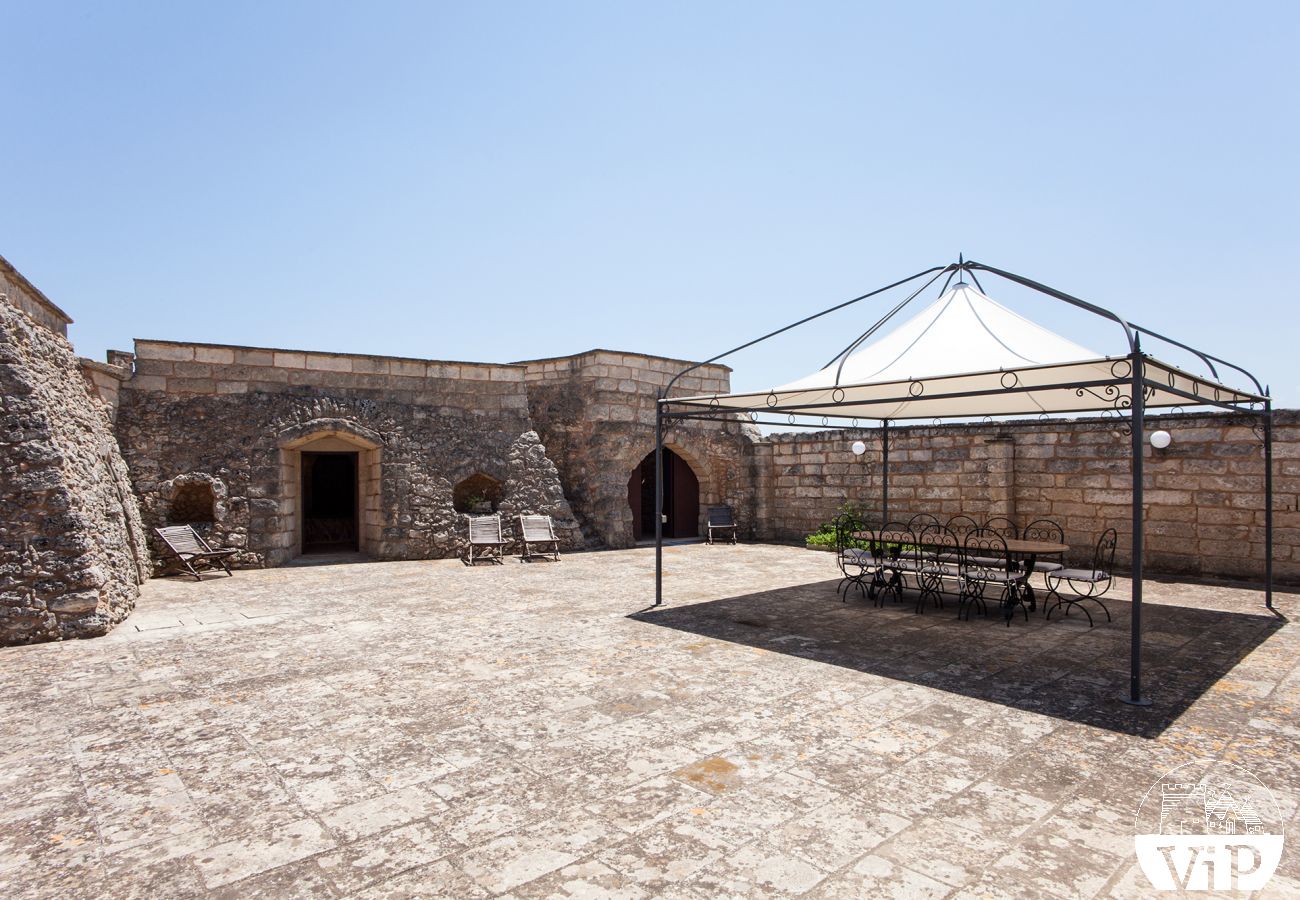 Villa à Melendugno - Masseria relax avec piscine privée et trulli m590