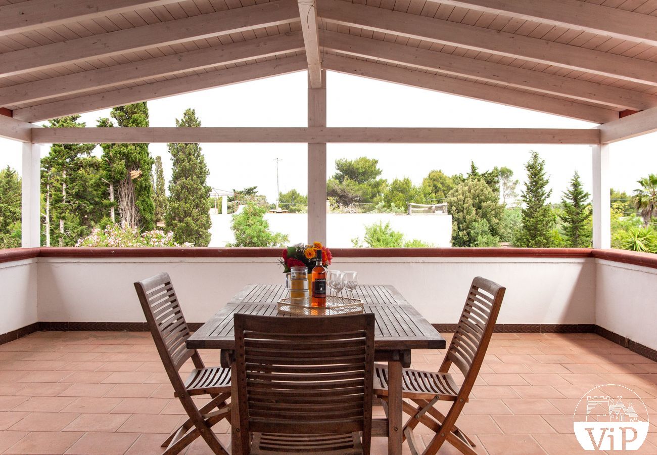 Villa à Torre Squillace - Villa avec vue sur la mer, 4 chambres, 5 salles de bains, WiFi, jardin, climatisation m520 